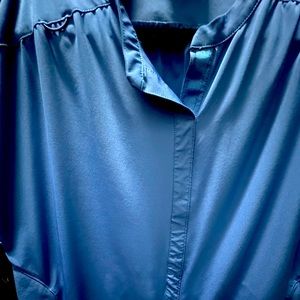 Whisperlite scrub top